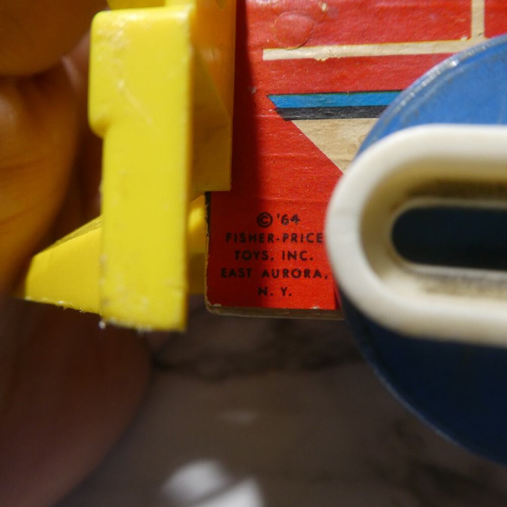 Vintage 1964 Fisher Price Wood Toot Toot‎ Train Locomotive - Picture 6 of 9